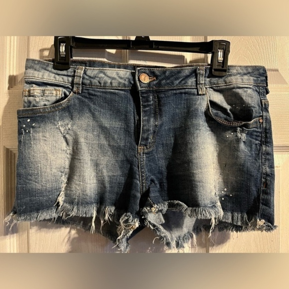 Zara Trafaluc Premium Denim Distressed Shorts Women’s Size Large